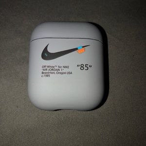 AirPod case off white nike